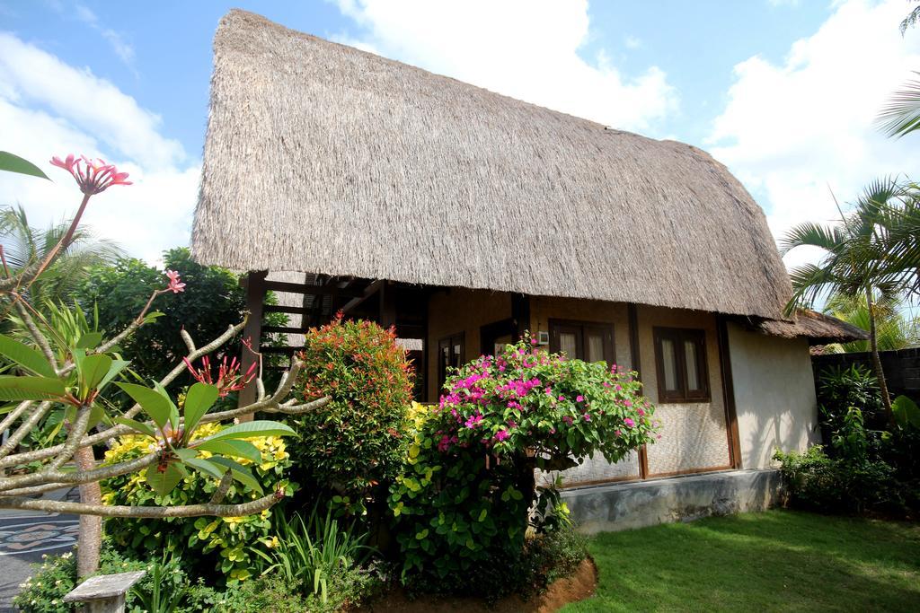 Rambo Homestay Uluwatu Exteriör bild